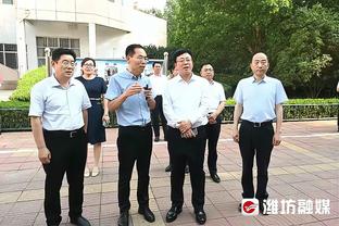 波波：文班亚马明日可能不会出战鹈鹕 这取决于其臀部伤情